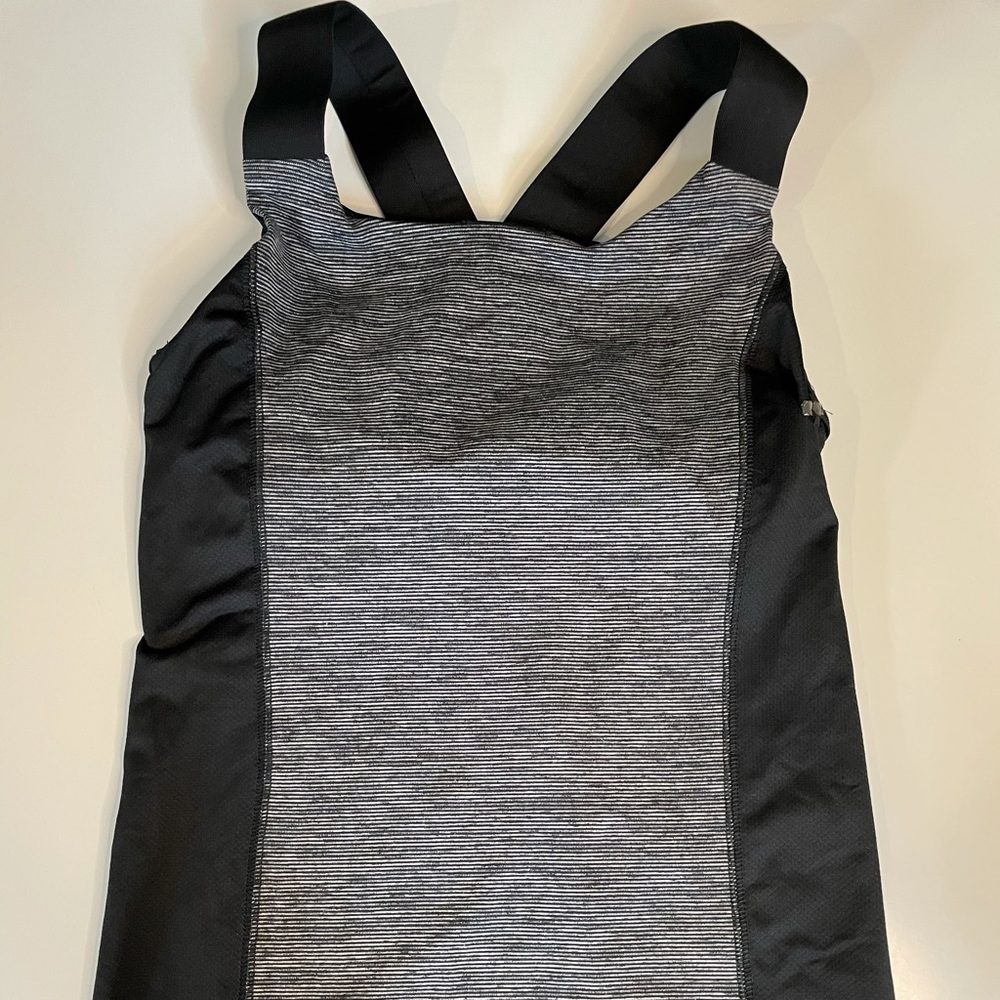 Workout tank top